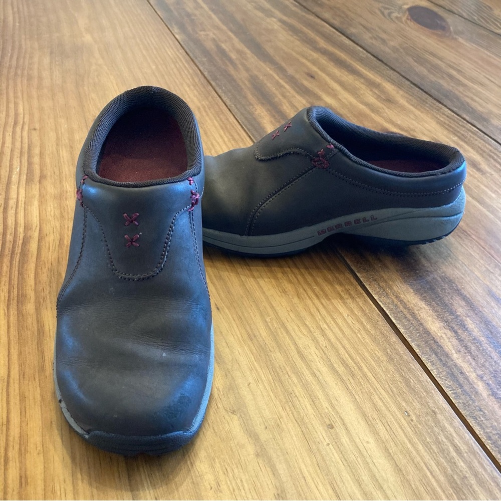 Merrell Jovilee Leather Slip on Clogs